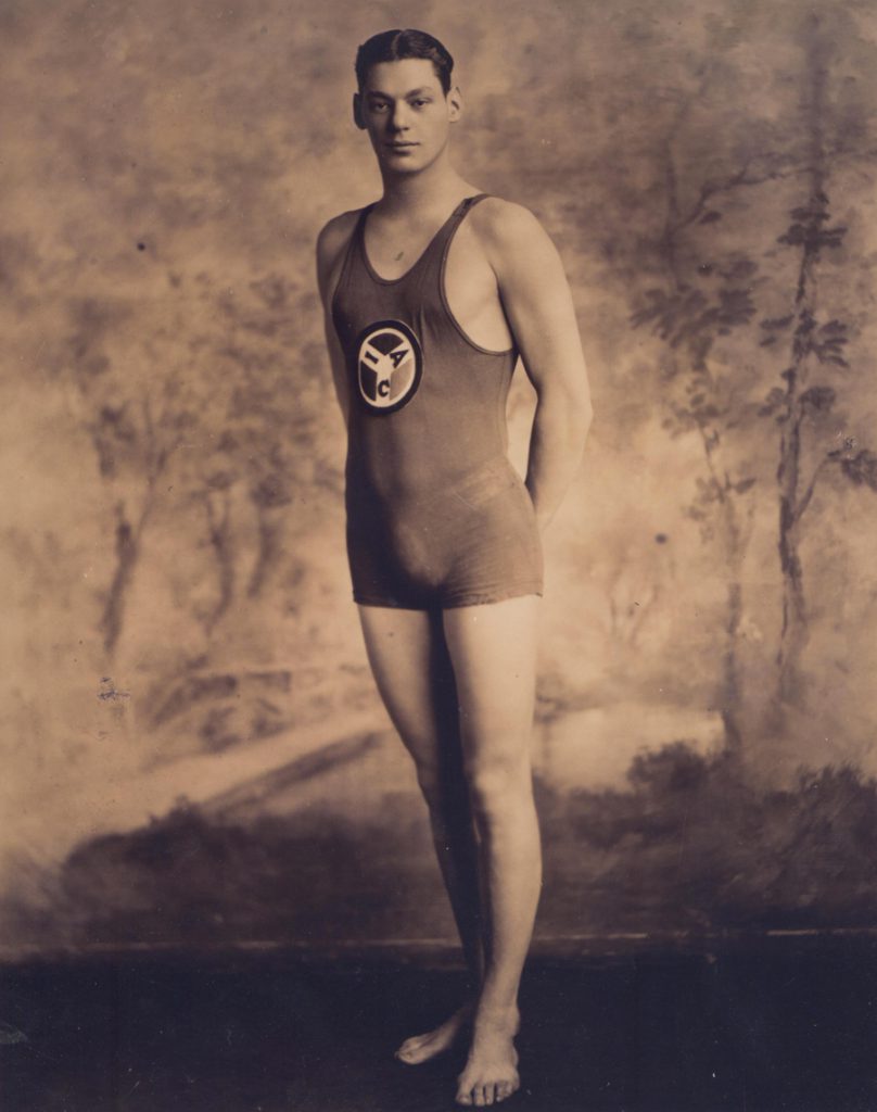 Portrait of the former Olympic swimmer and actor Buster Crabbe with a  News Photo - Getty Images